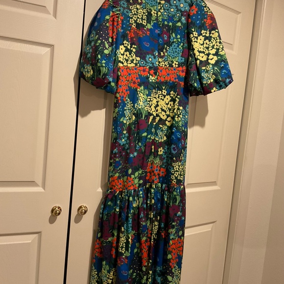 Beulah Style floral dress sz small, bottom is tiered and sleeves are full - Picture 6 of 7